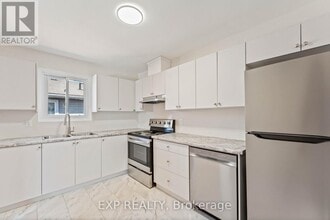 Building Photo - 12 Kings Ct