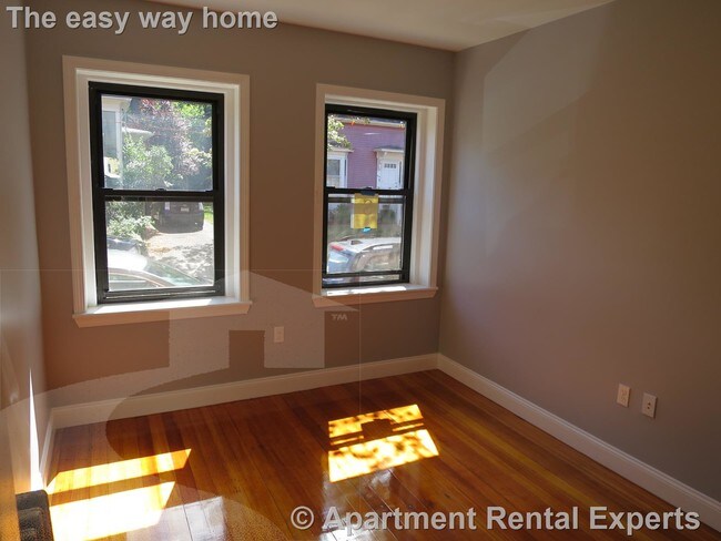 Building Photo - 41 Ivaloo St