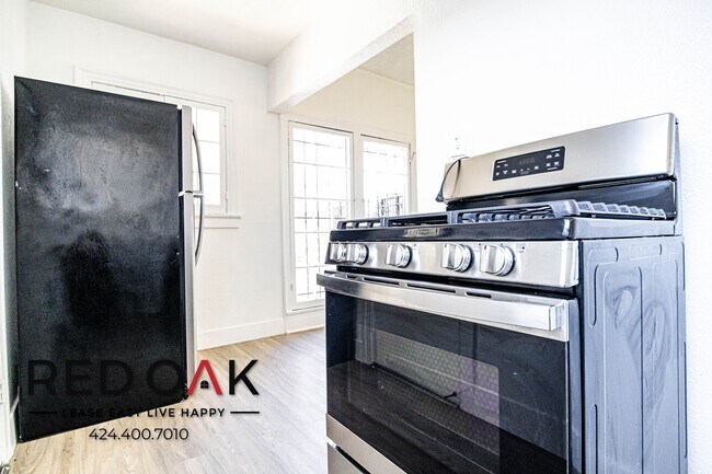 Foto del edificio - Marvelous Bright and Sunny Completely Remo...