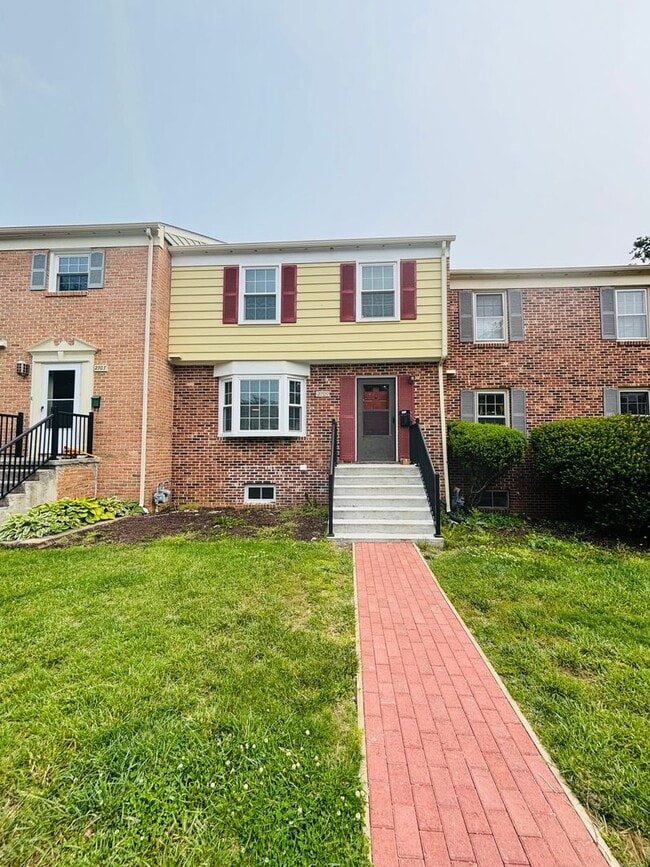 3 Bedroom 2 Full Bathrooms 2 Half Bathroom... - 3 Bedroom 2 Full Bathrooms 2 Half Bathroom... House