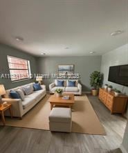 Foto principal - 1111 NW 19th Ave