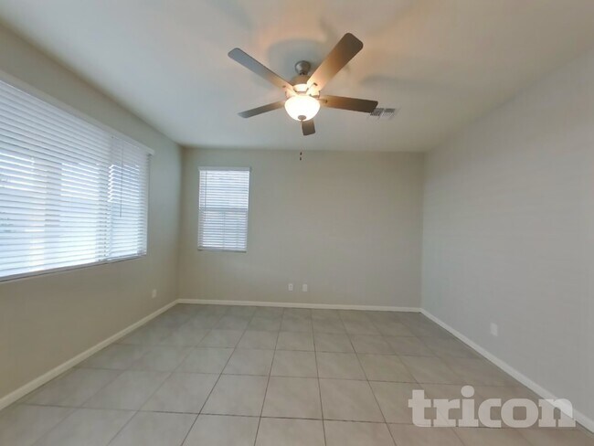 Foto del edificio - 8631 E Peralta Ave