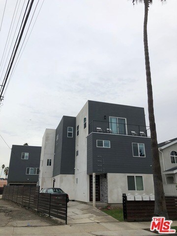 Foto principal - 1416 S Sycamore Ave