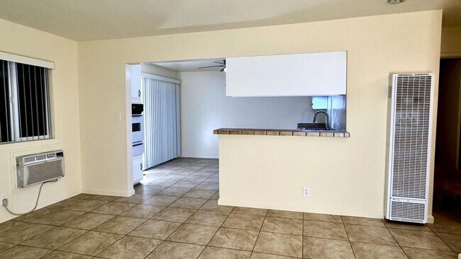 Foto del edificio - 24832 Walnut St