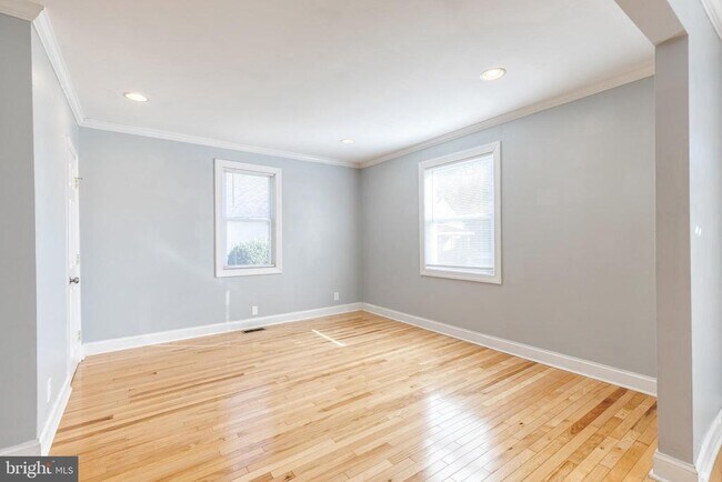 Building Photo - 2103 Southern Ave