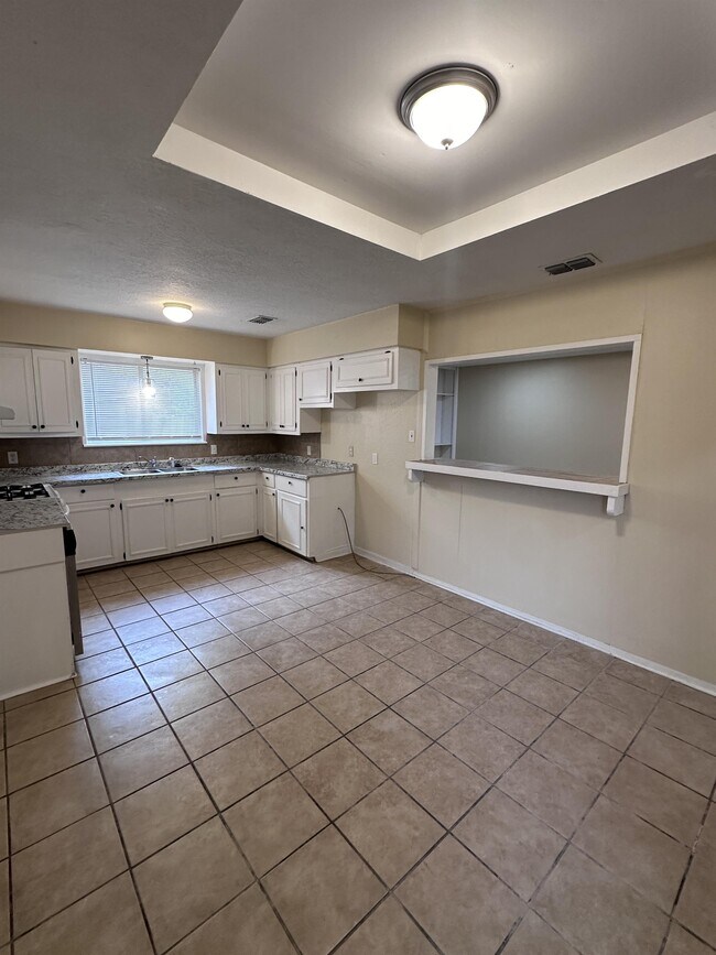 Building Photo - 109 Sutherland Dr