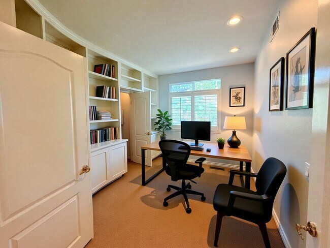 Foto del edificio - Spacious 4-bedroom, 3-bathroom home in Newbury Park near Thousand Oaks