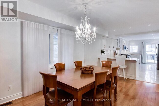 Photo du bâtiment - 176 Lawlor Ave