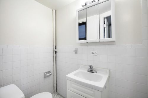 Foto del edificio - 18 Cornelia St
