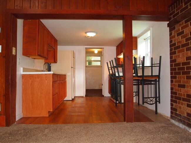 Building Photo - 44 Highland Ave