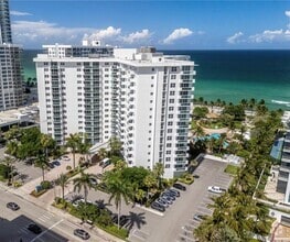 Building Photo - 3001 S Ocean Dr