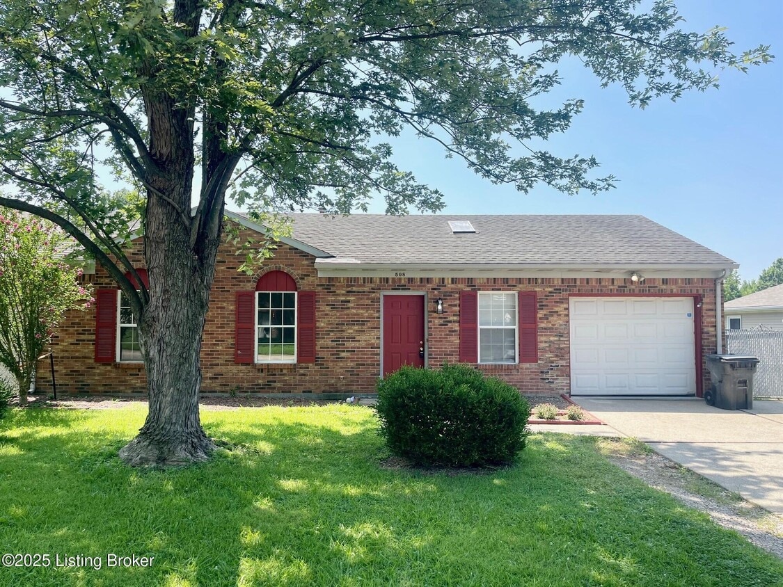 Primary Photo - 508 Country Club Dr