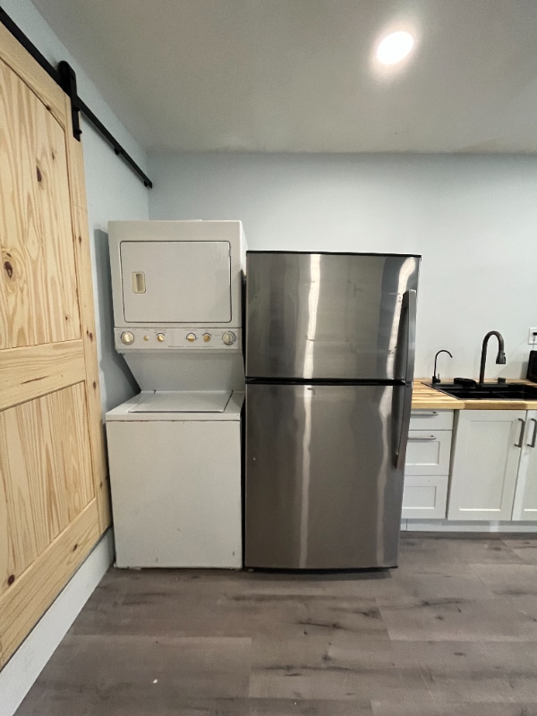 Building Photo - 740 Jenkins St