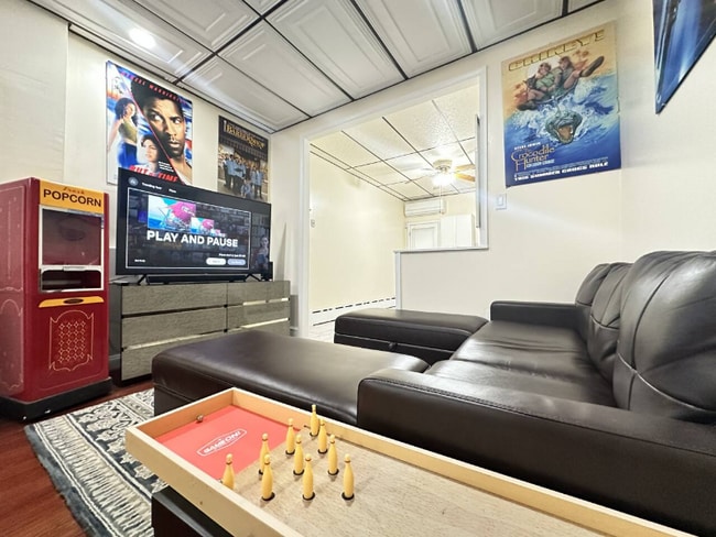 Building Photo - 2426 S 19th St