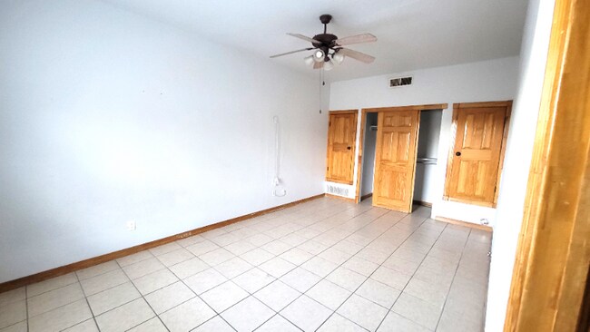 Foto del edificio - 2700 Memphis Ave