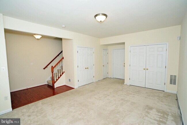 Foto del edificio - 2303 Huntington Station Ct