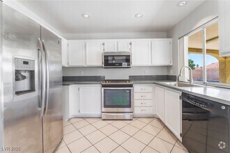 Building Photo - 4906 Rancho Verde Ct