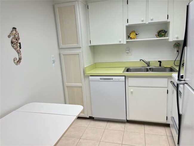 Foto del edificio - 612 Bird Bay Dr W