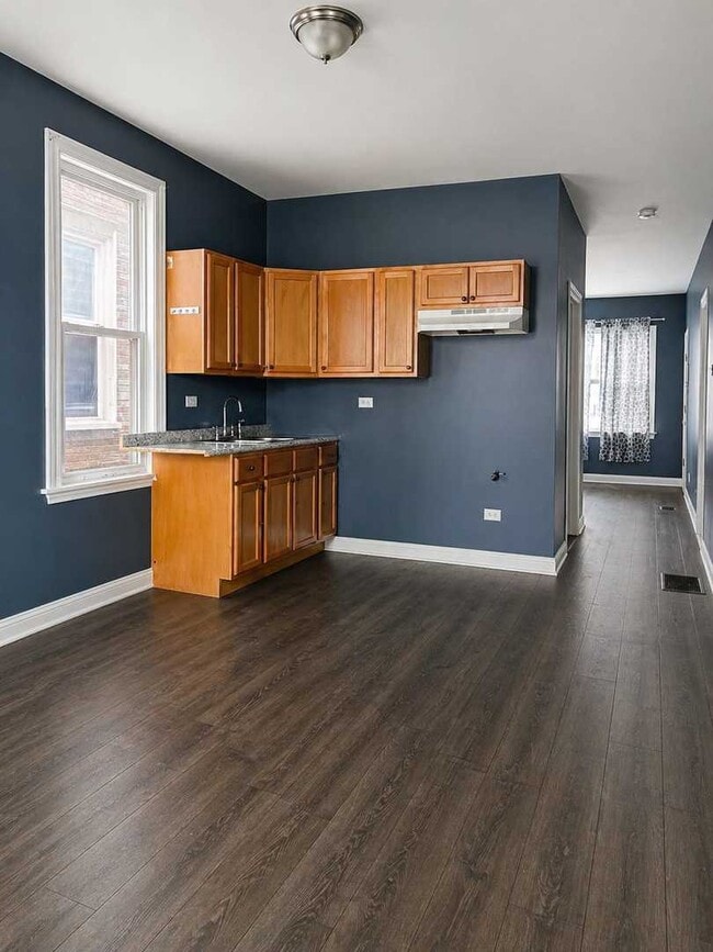 Foto del edificio - 2114 W 51st St