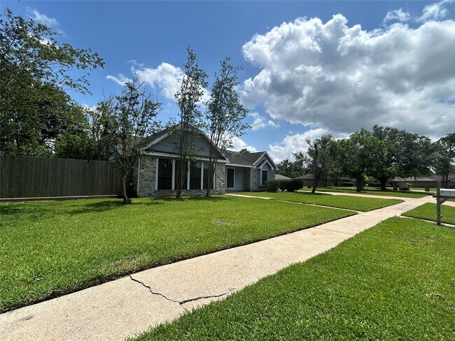 Foto del edificio - 2711 Laurel Creek Way