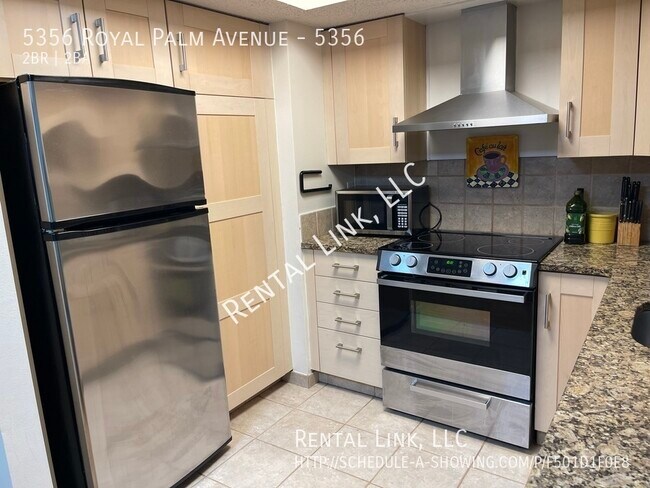 Building Photo - 5356 Royal Palm Ave