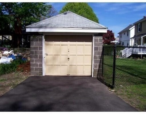 Building Photo - 109 Woods Rd