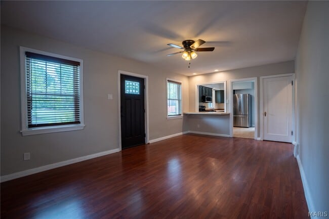 Building Photo - 312 Midway Ave