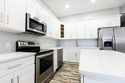 Building Photo - 220 Rystan Pl