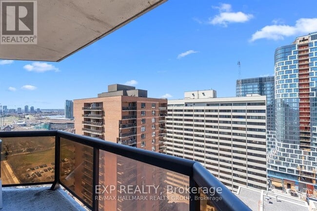 Photo du bâtiment - 470-2470 Laurier Ave W