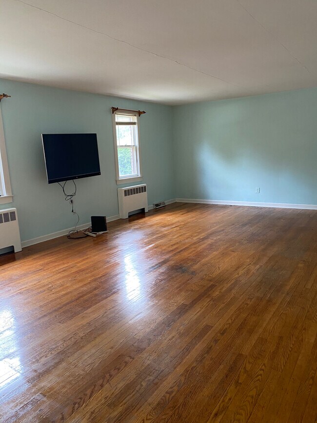 1524 Prospect Ridge Blvd, Haddon Heights, NJ 08035 Apartments Haddon