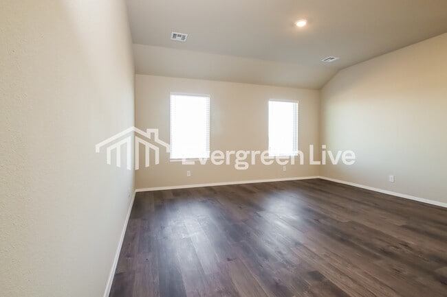 Foto del edificio - 1000 W Lawton Rd