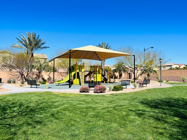 Building Photo - Gated Community w/ Pool & Playgrounds