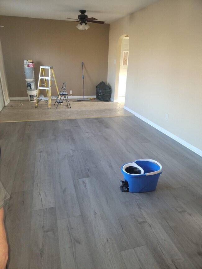 Foto del edificio - 22659 Old Hwy 169