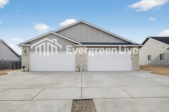 Building Photo - 113 E Santa Fe Cir