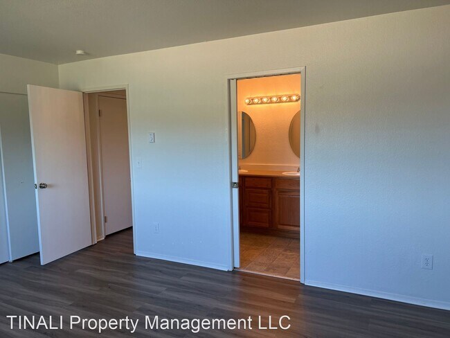 Building Photo - 2 br, 1.5 bath House - 139 Union Ave NE #2