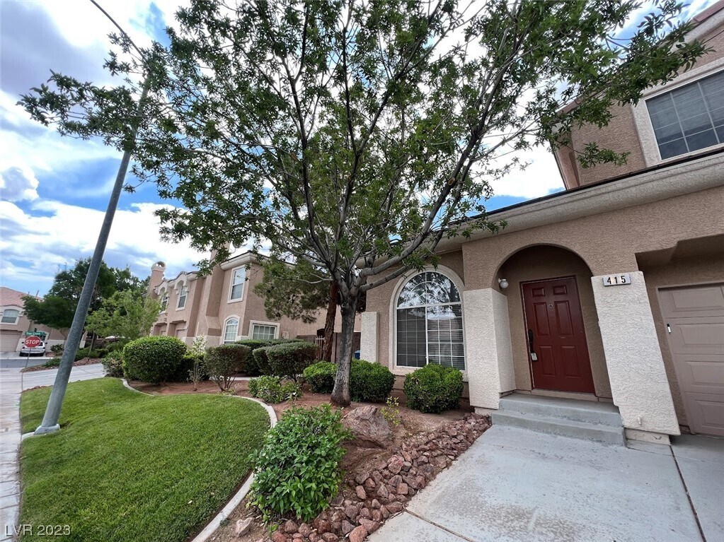Primary Photo - 415 Roman Tree Ct