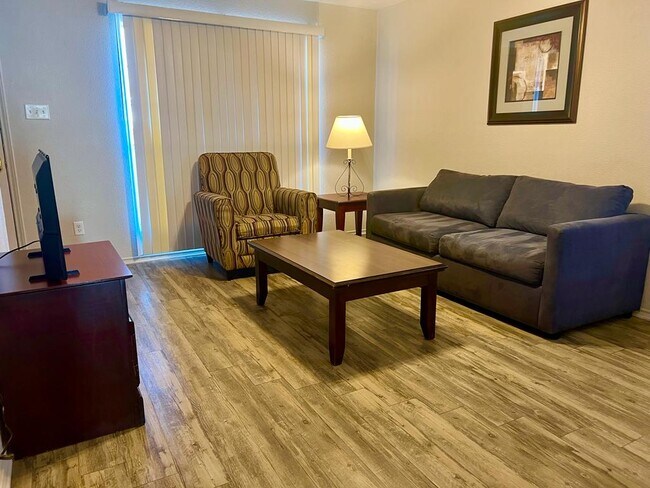 Foto del edificio - 4406 Mattie Dr