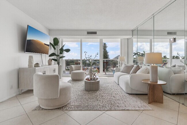 Foto del edificio - 2701 N Ocean Blvd