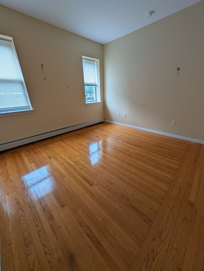 Building Photo - 57 Hotchkiss St