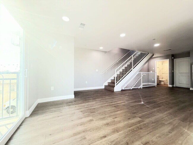 Foto del edificio - 1731 E 68th St