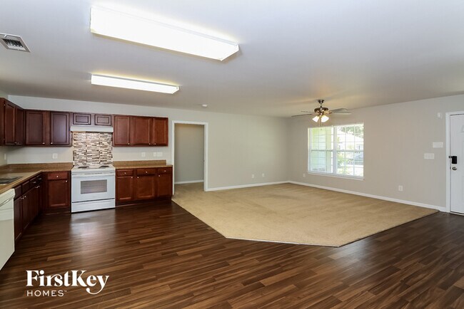 Building Photo - 8409 Military Wy