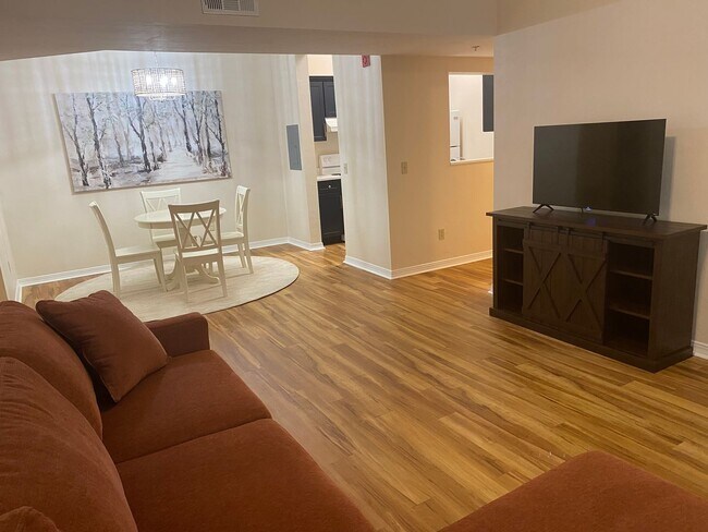 Foto del edificio - 2360 SW Archer Rd