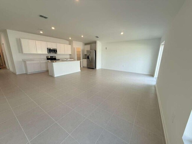 Foto del edificio - BRAND NEW home in beautiful Lake Wales