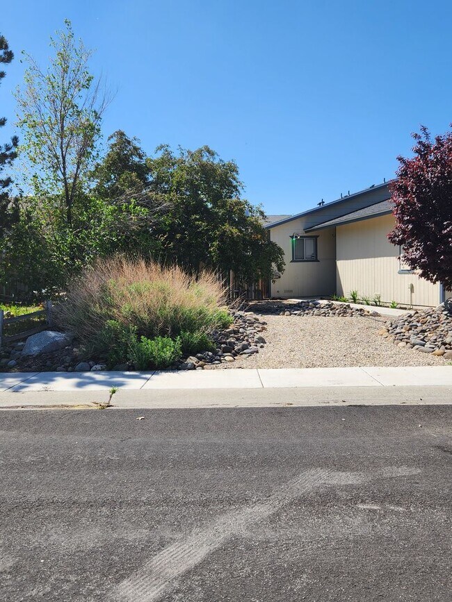 Building Photo - 765 Wagon Dr