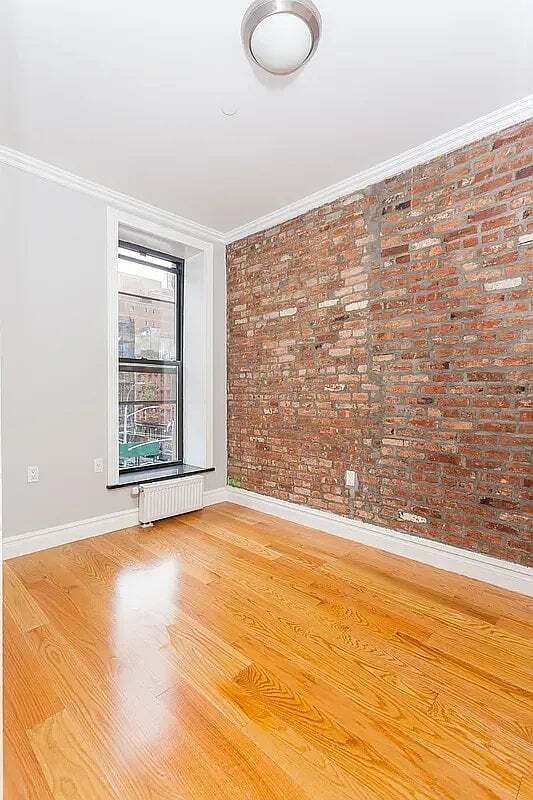 Foto del edificio - 202 E 13th St