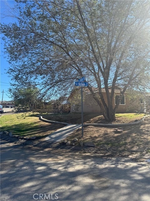 Foto del edificio - 55215 Airlane Dr