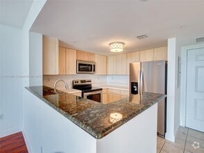 Building Photo - 3000 Coral Wy