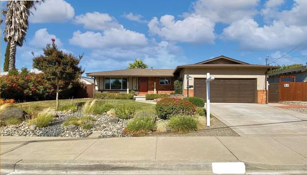 Primary Photo - 2621 Desrys Blvd