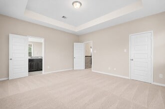 Building Photo - 22503 Miramar Bend Dr