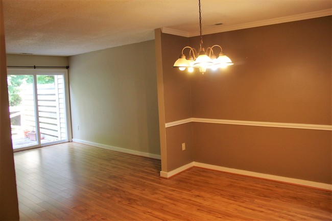 Building Photo - 79 Willow Bridge Dr